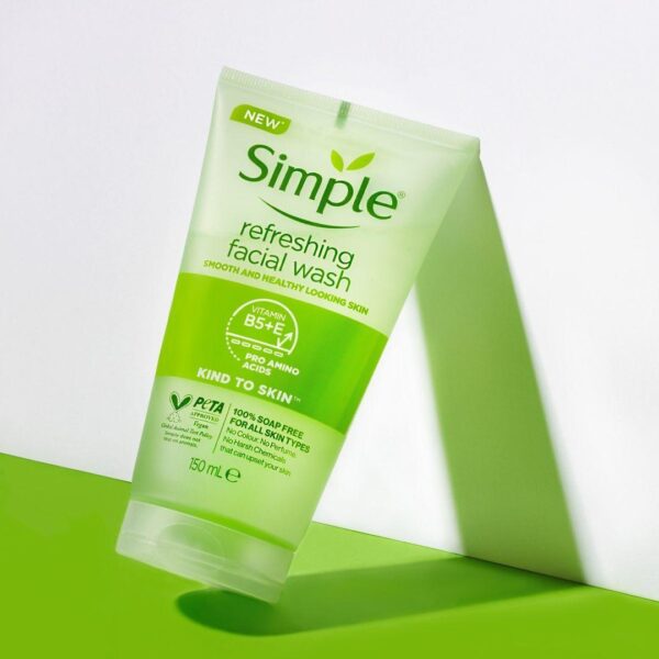 Simple Kind to Skin Refreshing Facial Wash Gel (150ml)